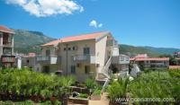 Apartmani Petkovic&#34;Green Oasis&#34;, Privatunterkunft im Ort Budva, Montenegro