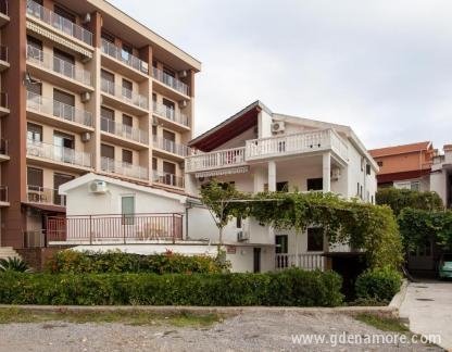 Apartmani Mira, logement privé à Bečići, Mont&eacute;n&eacute;gro - 81860112