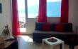 Crveni apartman u JK apartmani, privatni smeštaj u mestu Igalo, Crna Gora