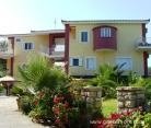 Best Western Irida Resort, частни квартири в града Kyparissia, Гърция