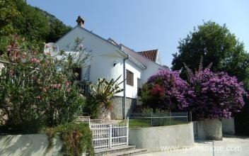 Villa Milena, alloggi privati a Kamenari, Montenegro